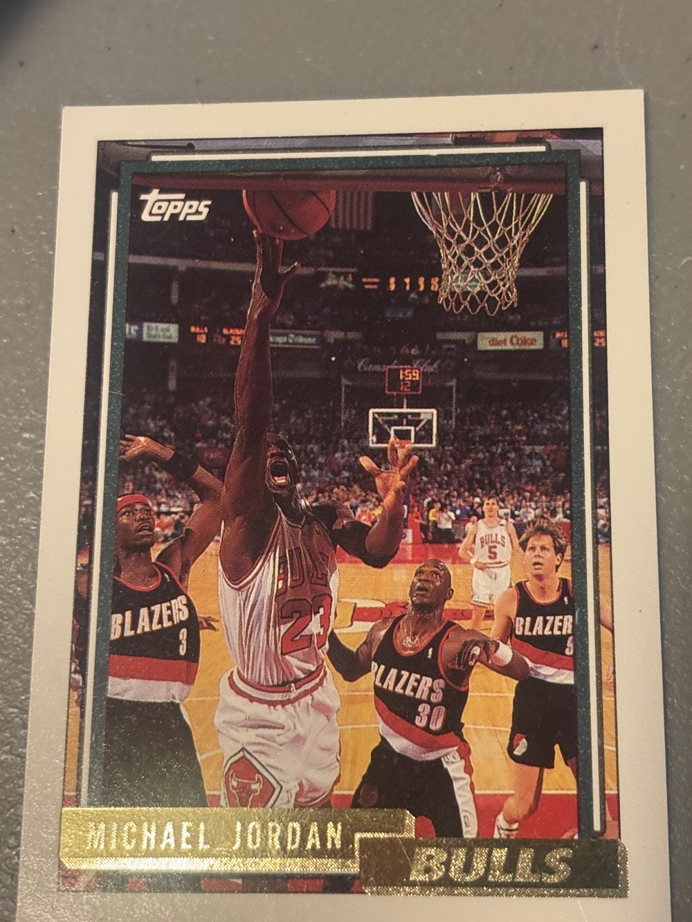 1992-93 Topps - Michael Jordan #141 Gold Chicago Bulls NBA HOF VG+